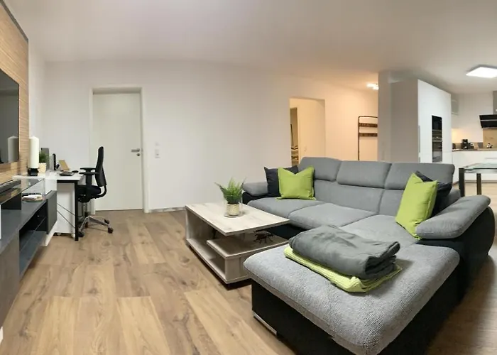 Firmen & Ferienwohnung Brecht 1