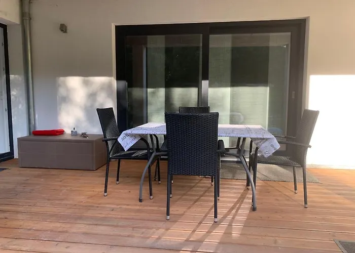 Firmen & Ferienwohnung Brecht 1