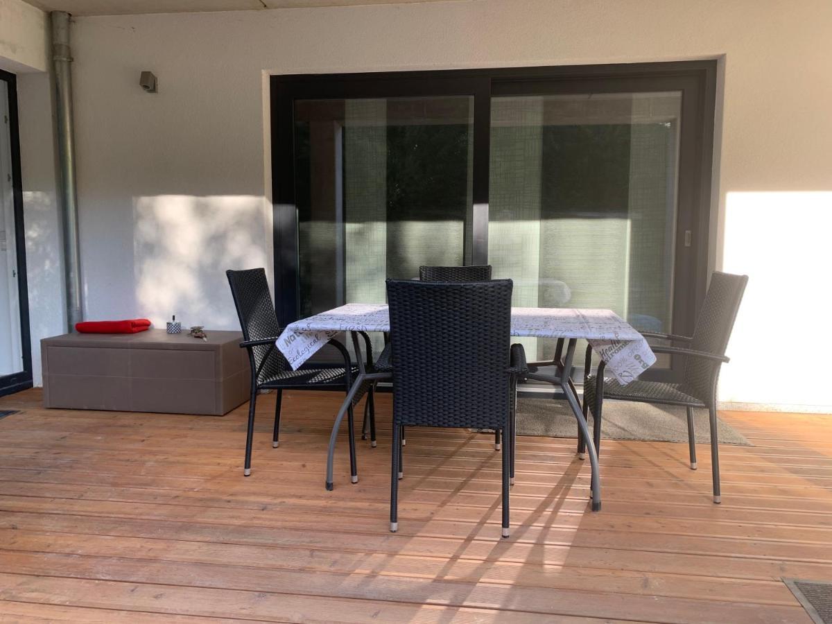 Firmen & Brecht 1 Apartment
